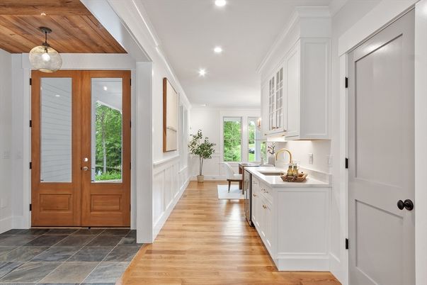 Dining room, Interior, Kitchen, Pendant Lights, Recessed Lighting, Wooden Ceilings, Wood Texture Flooring