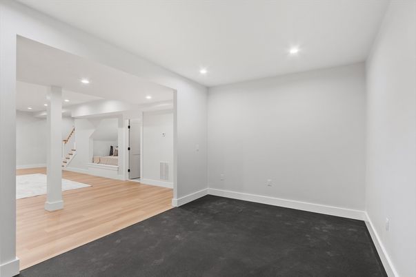 Empty room, Interior, Recessed Lighting, Wood Texture Flooring