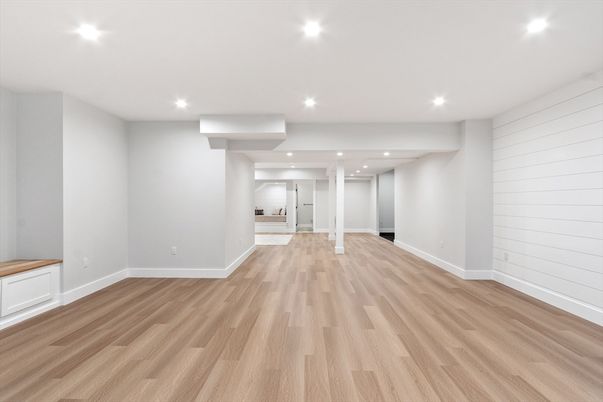 Empty room, Interior, Recessed Lighting, Wood Texture Flooring