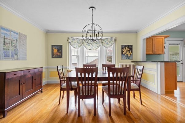 Chandelier, Dining room, Interior, Pendant Lights, Wood Texture Flooring