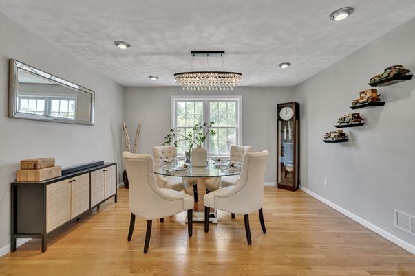 Chandelier, Dining room, Interior, Recessed Lighting, Wood Texture Flooring