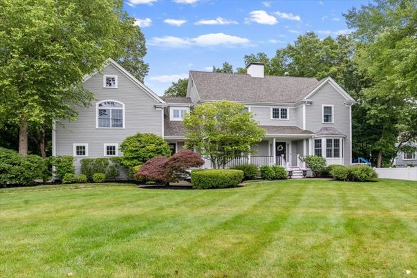 Backyard, Exterior, Facade, Farmhouse
