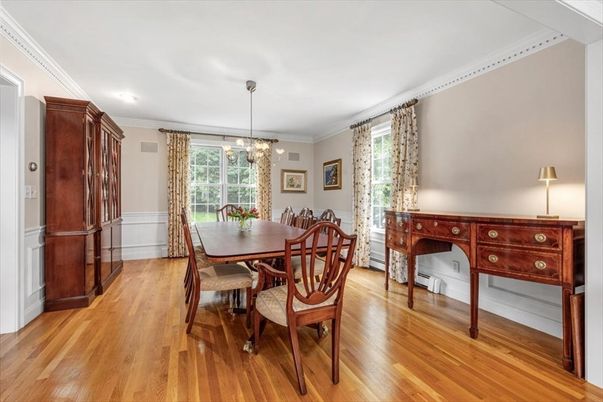 Chandelier, Dining room, Interior, Recessed Lighting, Wood Texture Flooring