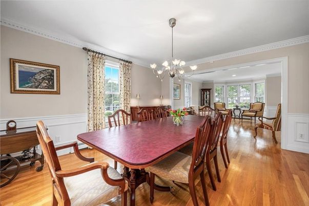 Chandelier, Dining room, Interior, Recessed Lighting, Wood Texture Flooring