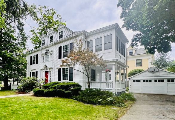 Backyard, Detached Garage, Exterior, Facade, Queen Anne Victorian