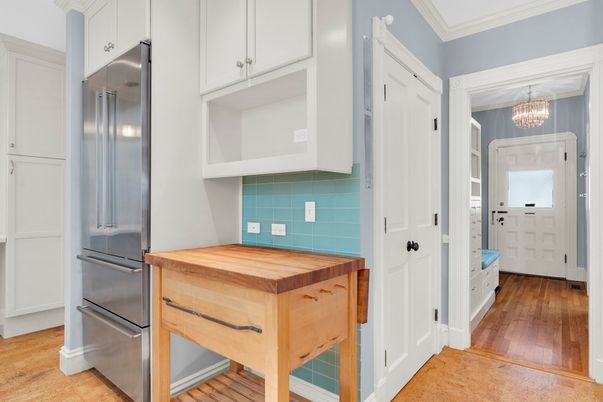 Chandelier, Interior, Kitchen, Stainless Steel Appliances, Wood Texture Flooring