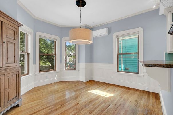 Empty room, Interior, Pendant Lights, Wood Texture Flooring