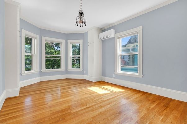 Empty room, Interior, Pendant Lights, Wood Texture Flooring