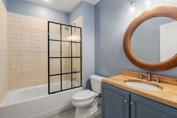 Bathroom, Interior, Recessed Lighting