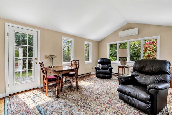Dining room, Interior
