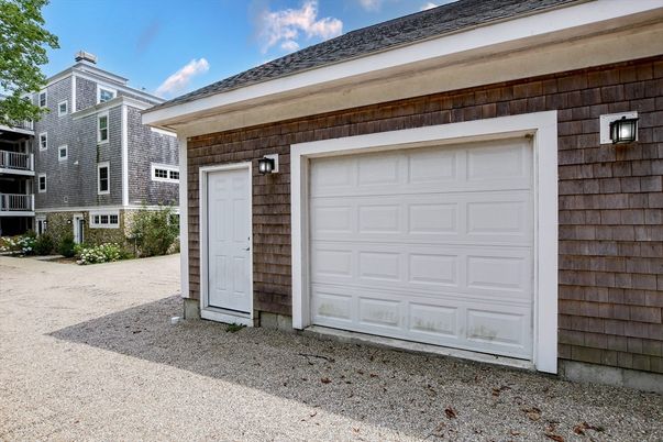 Detached Garage, Exterior