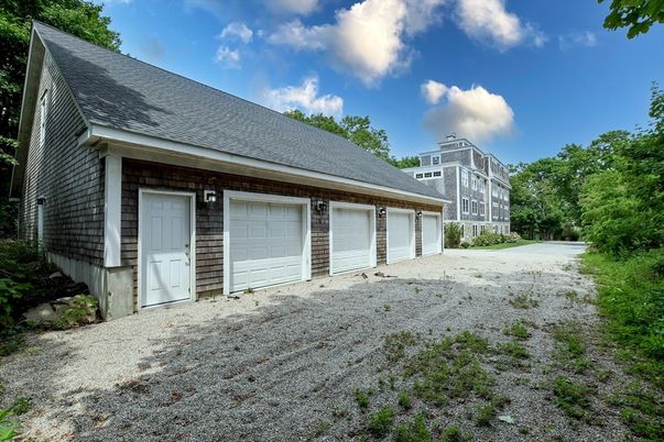 Detached Garage, Exterior