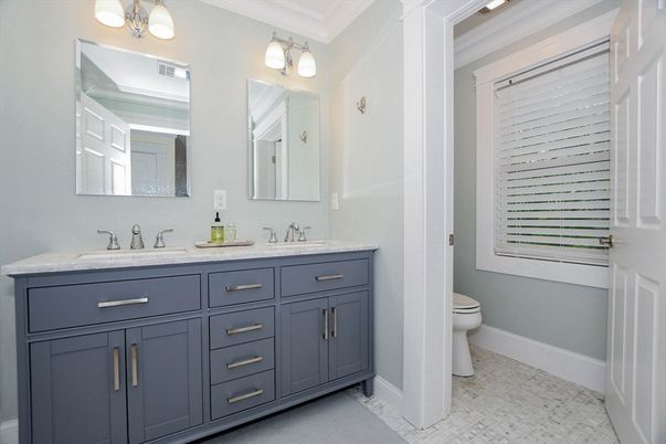 Bathroom, Dual Sink Vanities, Interior