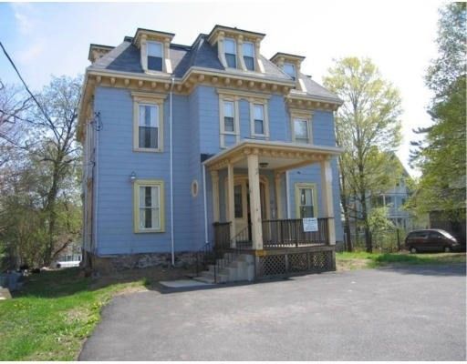 Exterior, Facade, American Foursquare