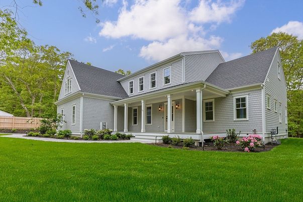 Backyard, Exterior, Facade, Cape Cod