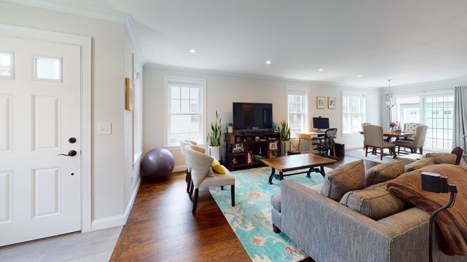 Chandelier, Dining room, Interior, Living room, Recessed Lighting, Wood Texture Flooring