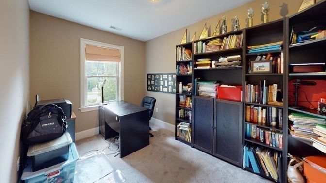 Home Office, Interior