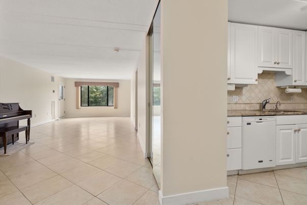Interior, Kitchen, Piano