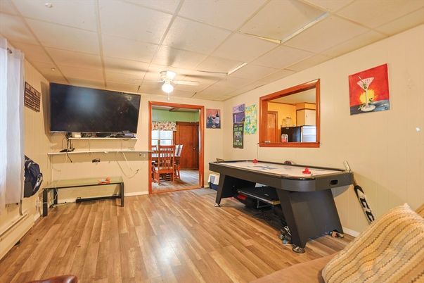 Game Room, Interior, Wood Texture Flooring