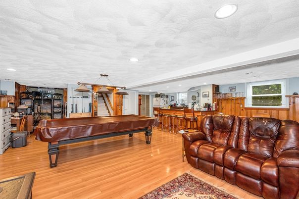 Billiard Table, Game Room, Interior, Living room, Recessed Lighting, Wood Texture Flooring