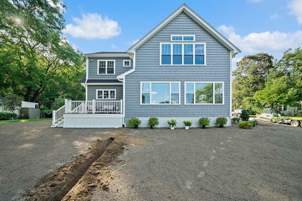 Exterior, Facade, American Craftsman