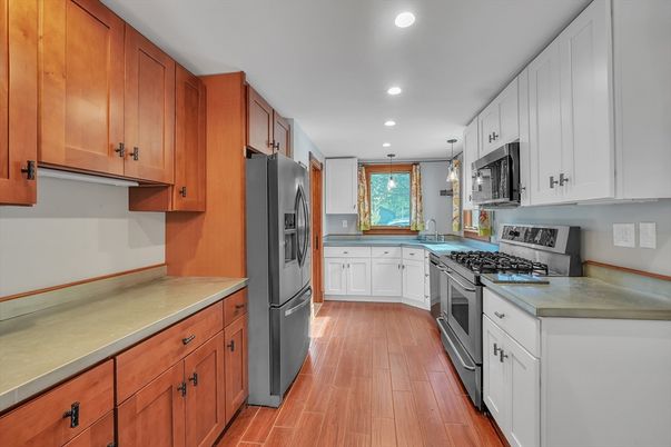 Interior, Kitchen, Pendant Lights, Recessed Lighting, Wood Texture Flooring