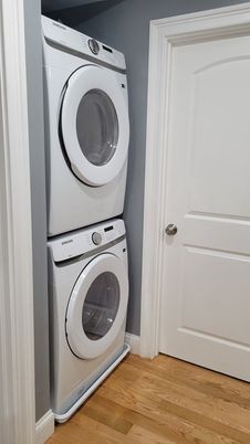 Interior, Utility Closets, Washer, Wood Texture Flooring