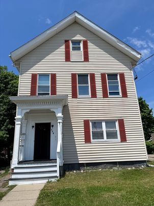 Exterior, Facade, Queen Anne Victorian