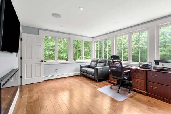 Home Office, Interior, Recessed Lighting, Wood Texture Flooring