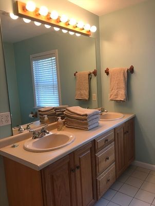 Bathroom, Dual Sink Vanities, Interior
