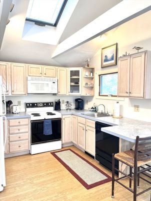 Glass Ceilings, Interior, Kitchen, Wood Texture Flooring