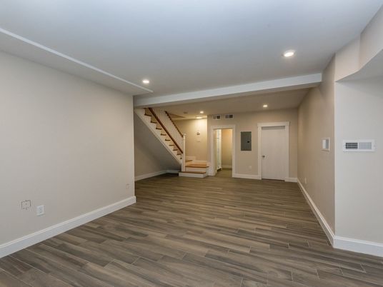 Empty room, Interior, Recessed Lighting, Wood Texture Flooring
