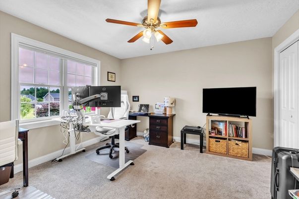 Home Office, Interior