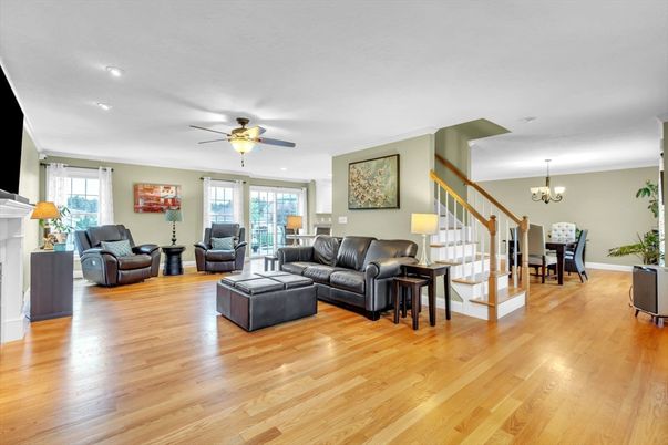 Chandelier, Dining room, Interior, Living room, Recessed Lighting, Wood Texture Flooring