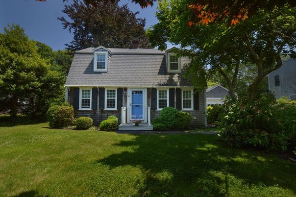 Exterior, Facade, Cape Cod