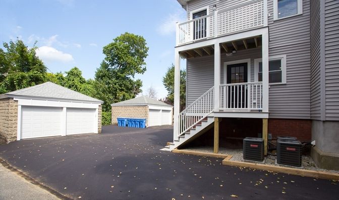 Detached Garage, Exterior