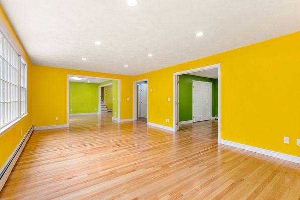 Empty room, Interior, Recessed Lighting, Wood Texture Flooring
