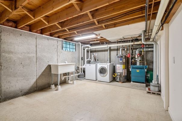 Interior, Washer, Wooden Beams, Wooden Ceilings
