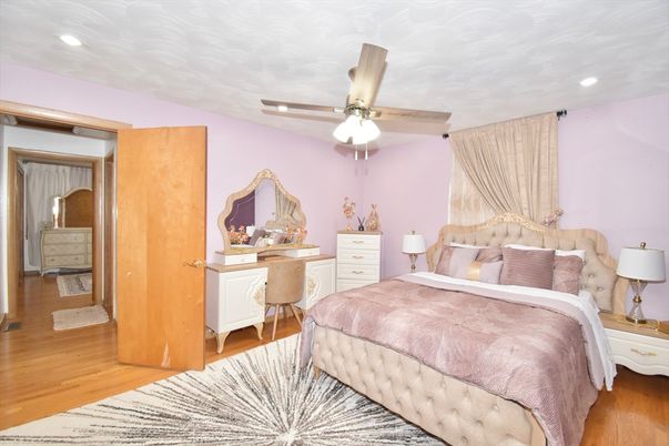 Bedroom, Home Office, Interior, Recessed Lighting, Wood Texture Flooring