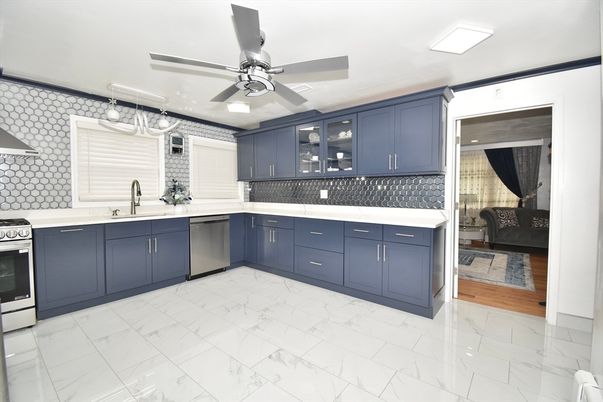 Interior, Kitchen, Marble, Stainless Steel Appliances