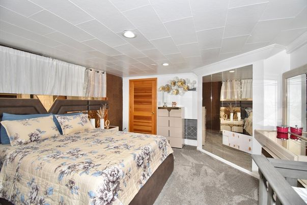 Bedroom, Interior, Recessed Lighting
