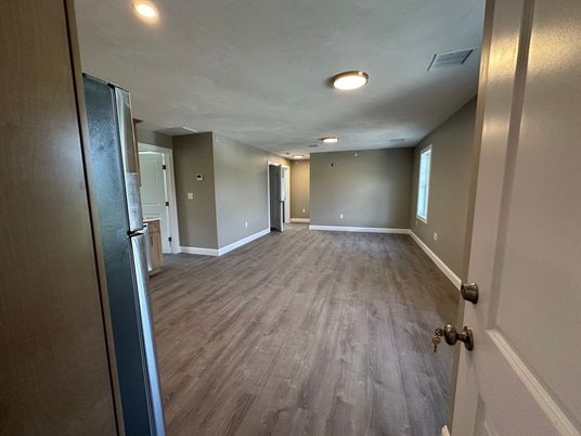 Empty room, Interior, Recessed Lighting, Wood Texture Flooring