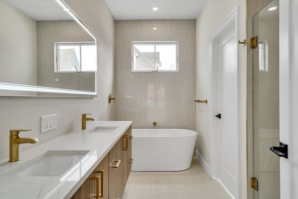 Bathroom, Dual Sink Vanities, Free Standing Baths, Interior, Recessed Lighting