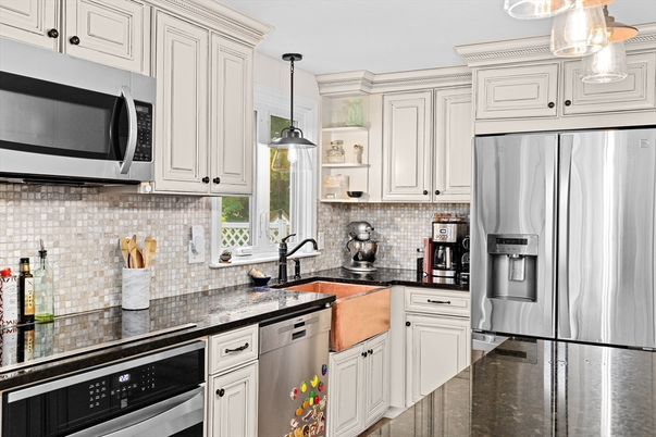 Interior, Kitchen, Pendant Lights, Stainless Steel Appliances