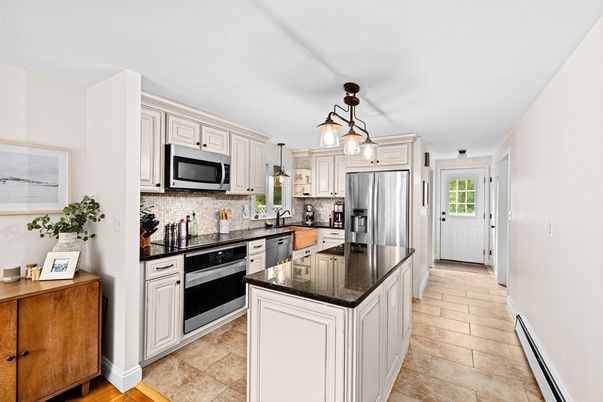 Interior, Kitchen, Pendant Lights, Stainless Steel Appliances