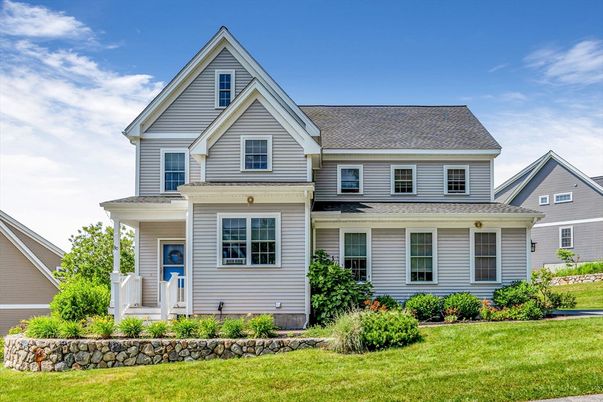Exterior, Facade, Farmhouse