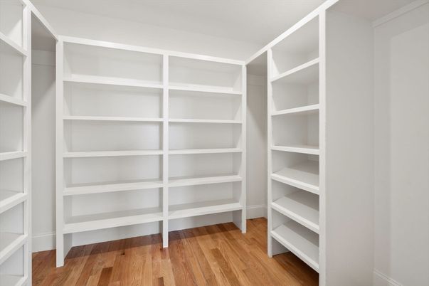Interior, Walk-in Closets, Wood Texture Flooring