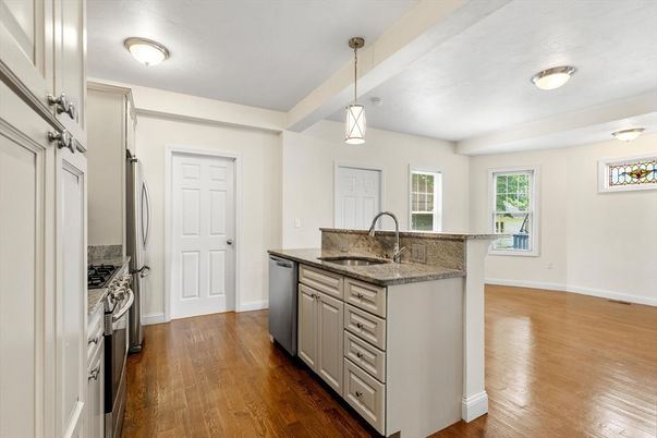 Interior, Kitchen, Pendant Lights, Wood Texture Flooring
