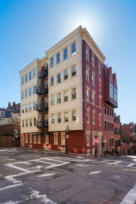 Exterior, Facade, Chicago School