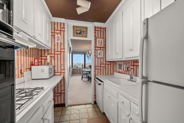 Dining room, Interior, Kitchen, Water